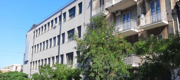 4 rooms Apartment in Catania, Italy No. 259687 2