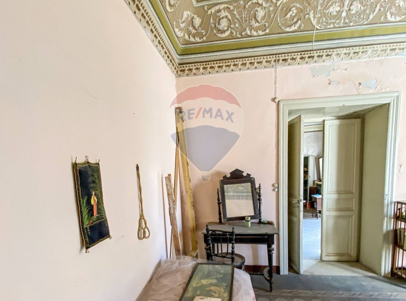 10 rooms Apartment in Petralia Sottana, Italy No. 79079